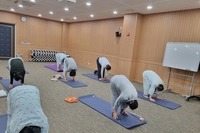 충주위담통합병원 힐링프로그램 요가수업
